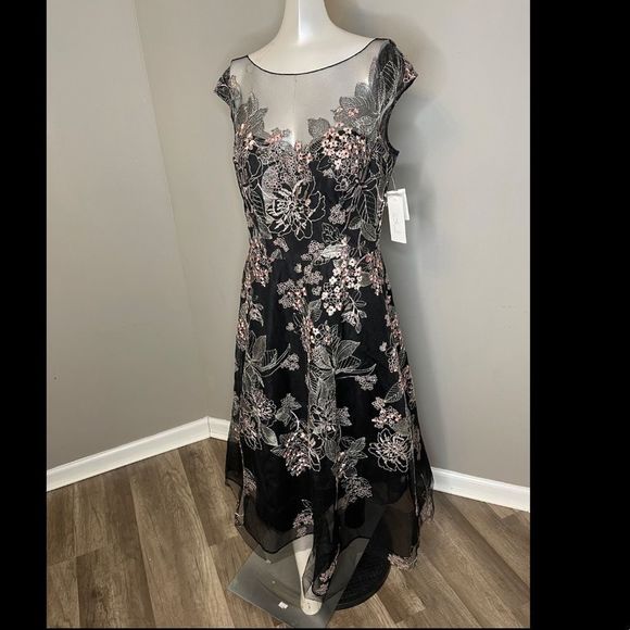 Rickie Freeman for Teri Jon Cap-Sleeve Embroidered Tulle Dress $740 - Picture 6 of 13